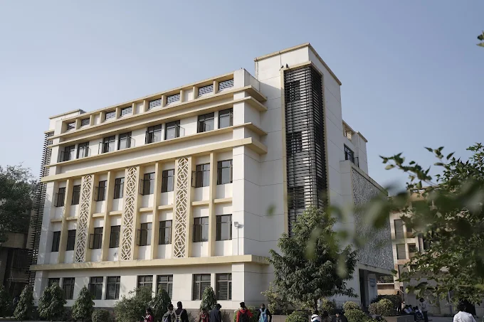 Dyal Singh Evening College