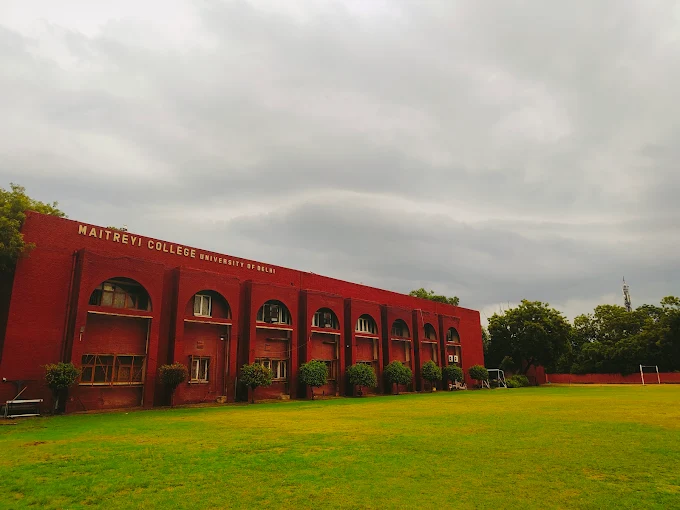 Maitreyi College