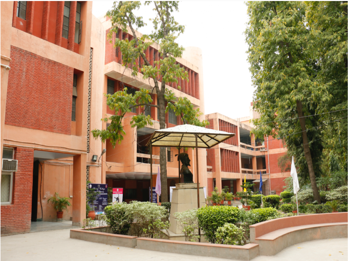 Shivaji College